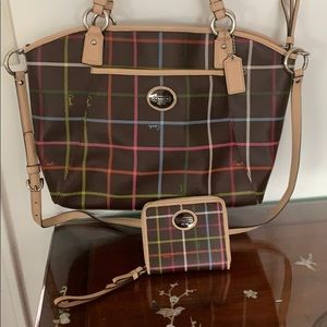 Coach purse and wallet set